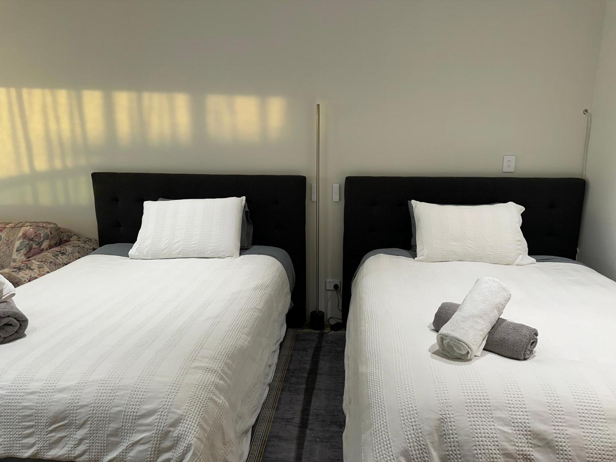 Beautiful Lakeview Apartment Taupo Exterior photo